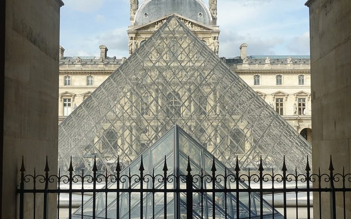 Casse du Louvre : un an après, les huit joyaux restent introuvables